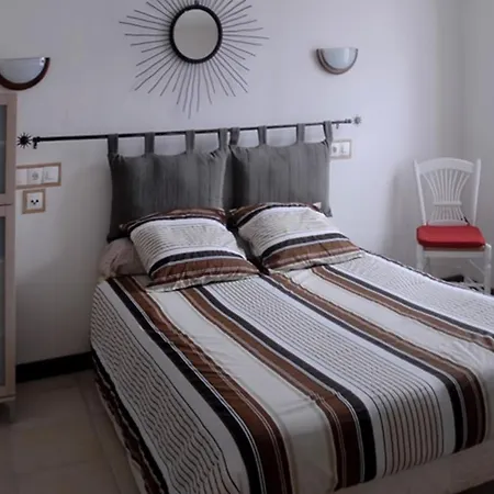 Gtes Aux Portes De Leure Les Coquelicots * 弗农